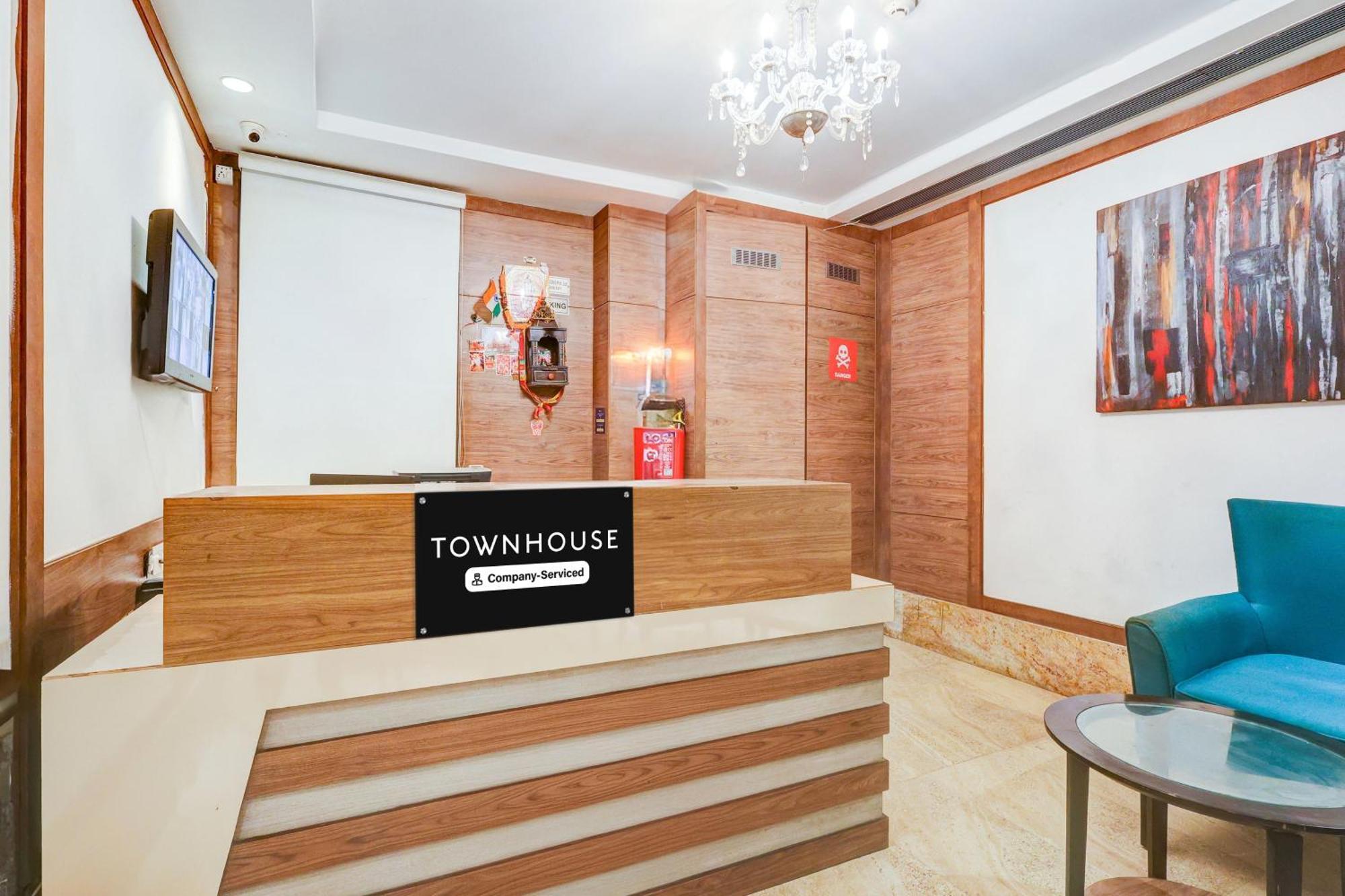 Super Townhouse Chhatarpur Near Metro Park New Delhi Exterior foto